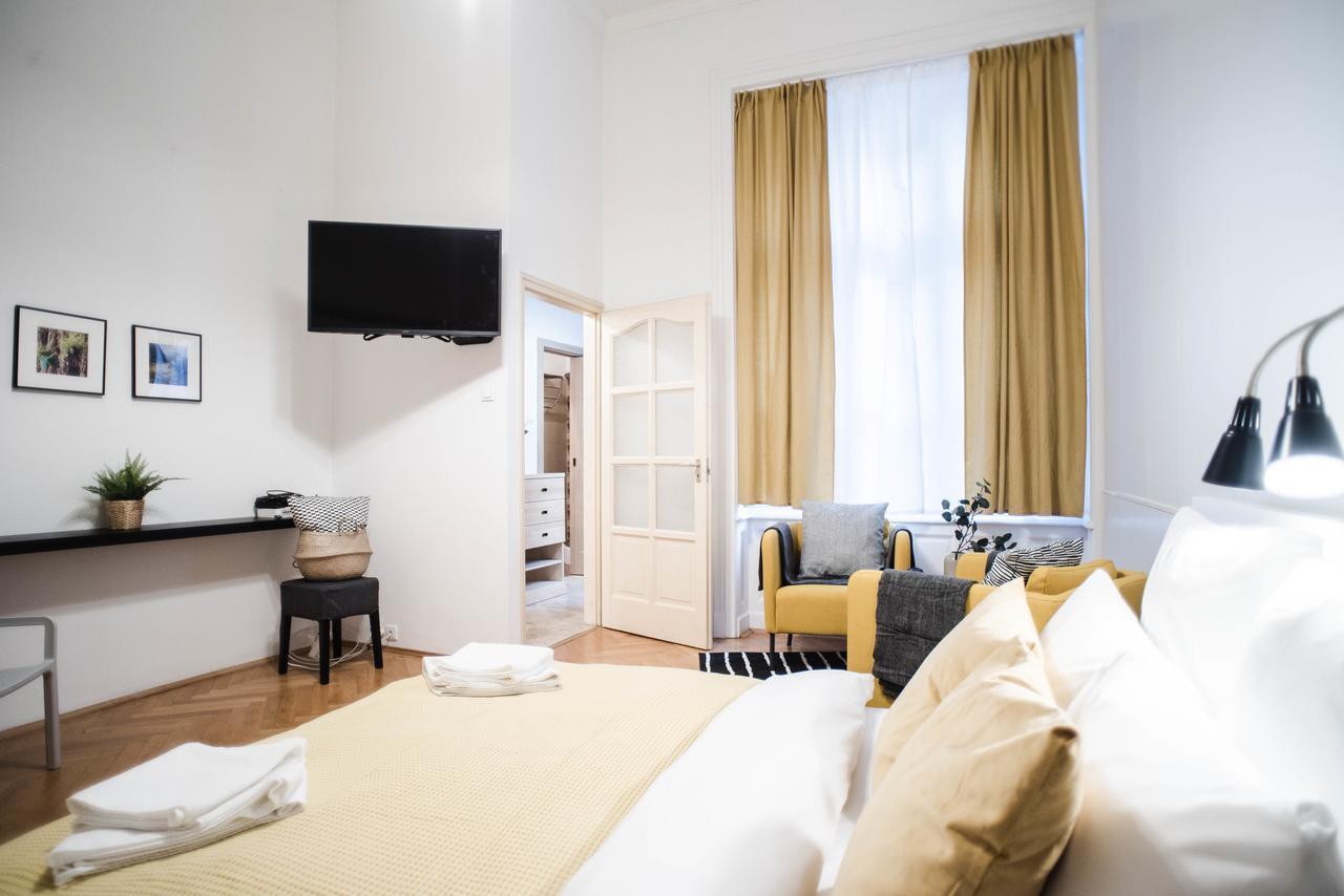 Garden Trees Apartment Будапеща Екстериор снимка