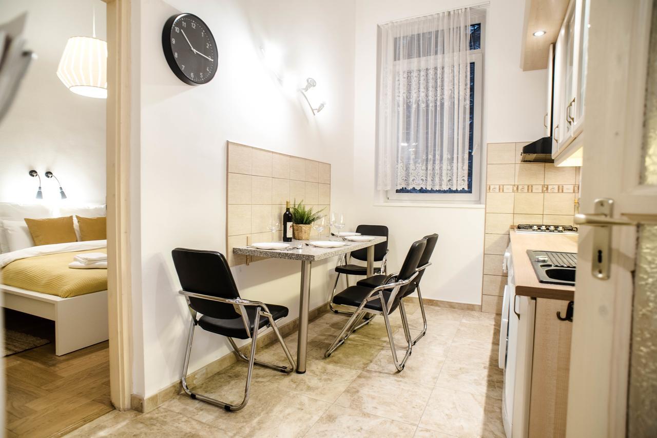 Garden Trees Apartment Будапеща Екстериор снимка