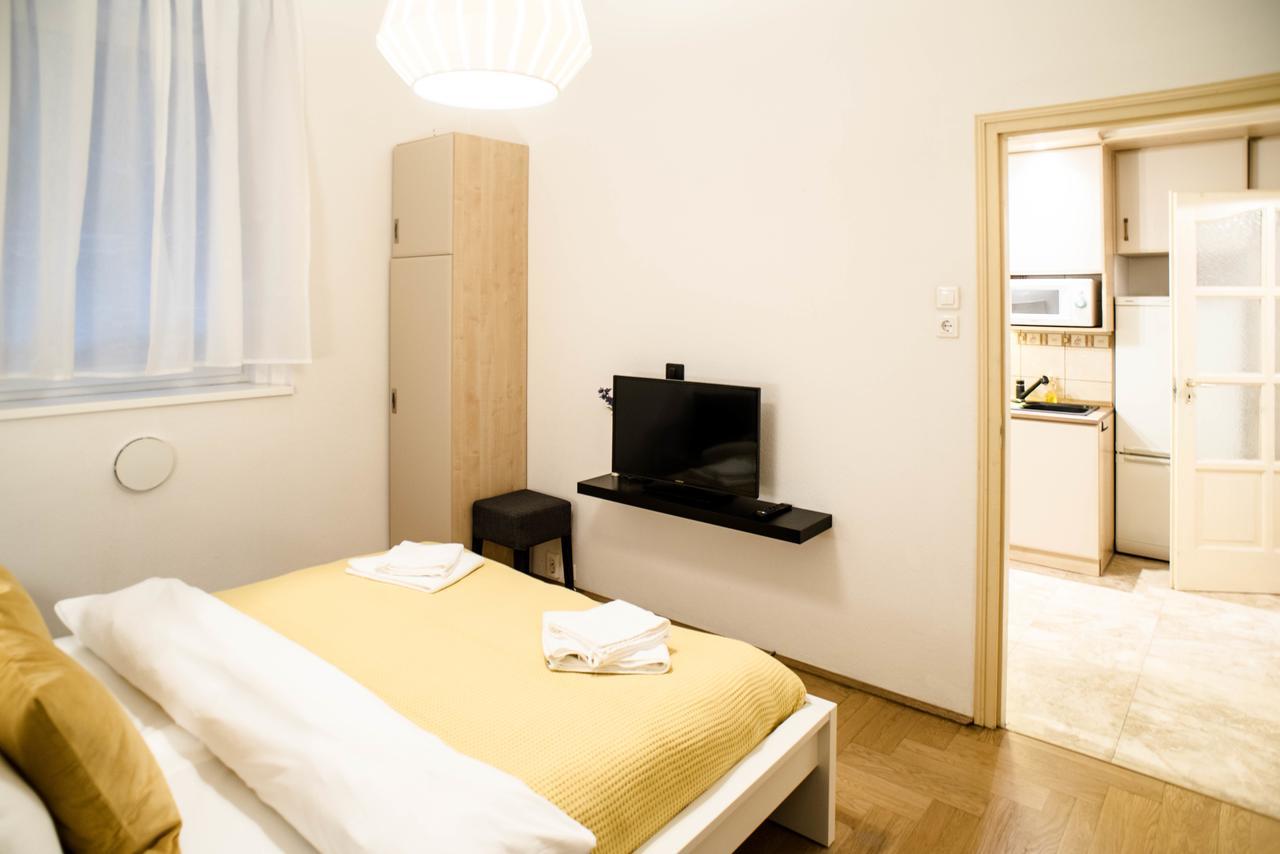 Garden Trees Apartment Будапеща Екстериор снимка